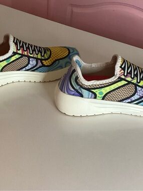 Psudo Women’s Slip On USA Made Court Shoes Cosmic Colored Size 7 Casualsneakers